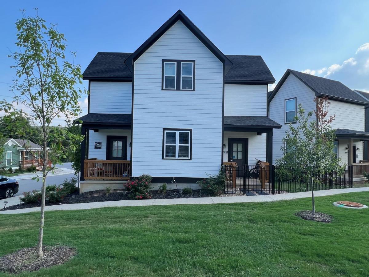 New Centennial Park Luxury Smart Home W Courtyard ファイエットビル エクステリア 写真